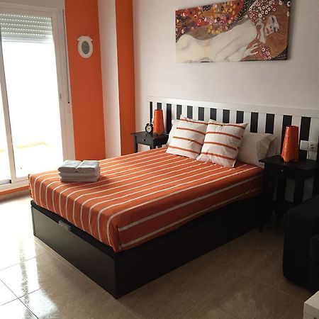 Apartamentos Gold Малага Экстерьер фото