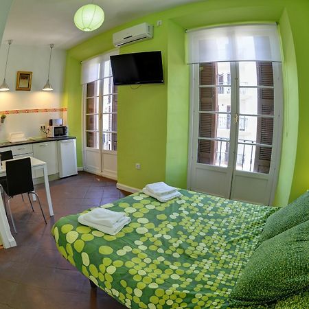 Apartamentos Gold Малага Экстерьер фото
