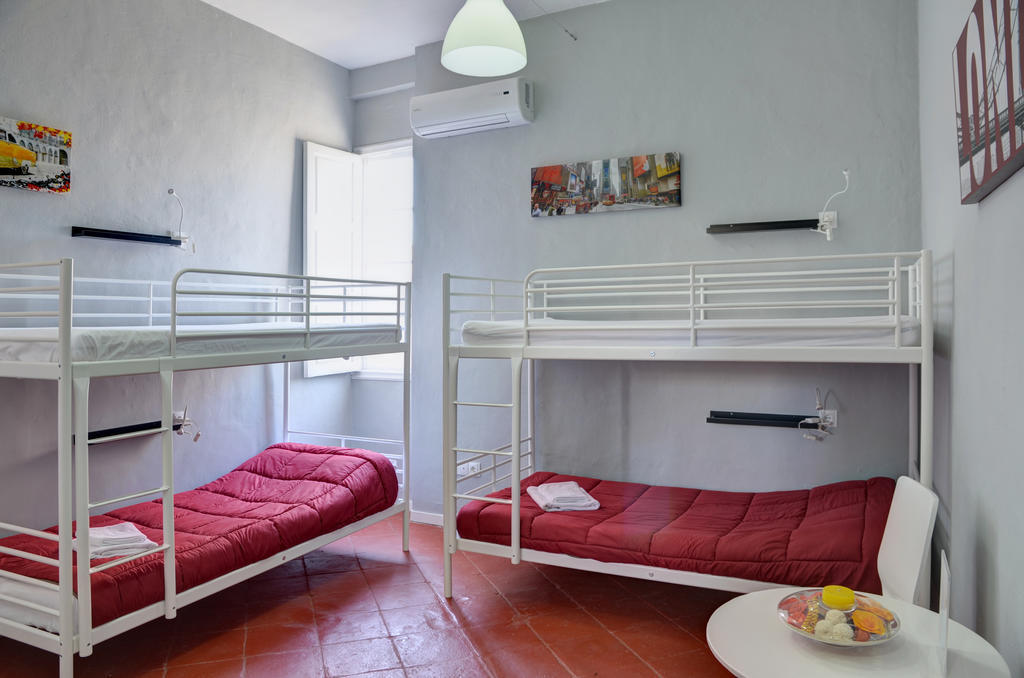 Apartamentos Gold Малага Номер фото