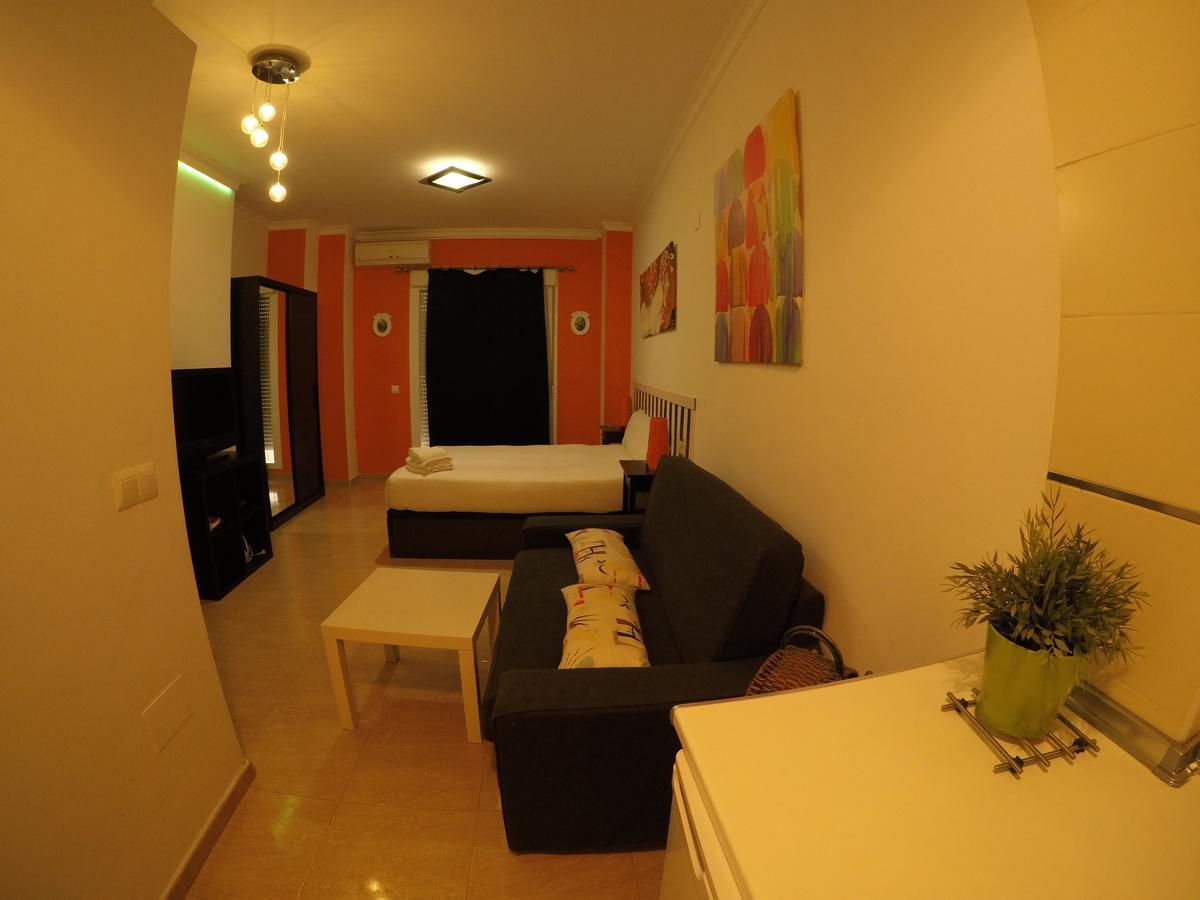 Apartamentos Gold Малага Экстерьер фото