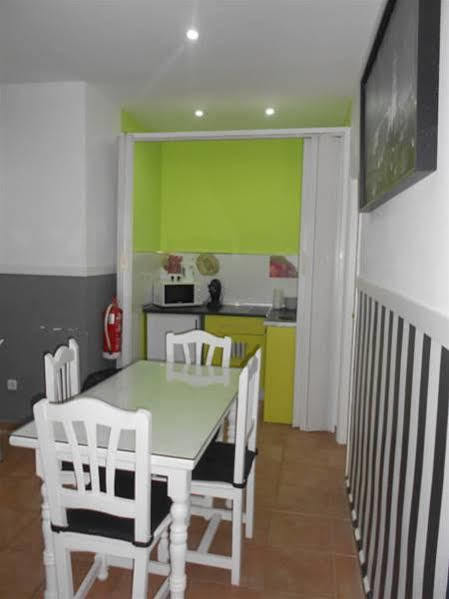 Apartamentos Gold Малага Экстерьер фото
